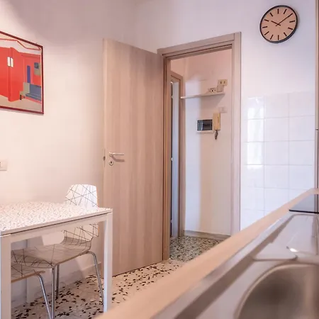 Ltpanella Yellow Pop Roma