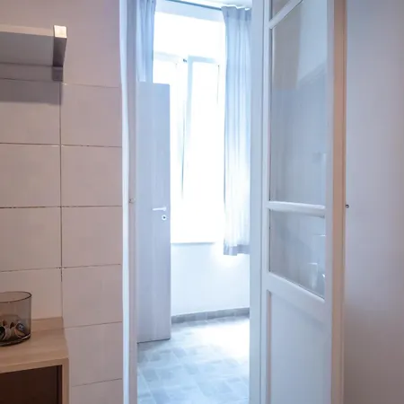 Ltpanella Yellow Pop Apartamento