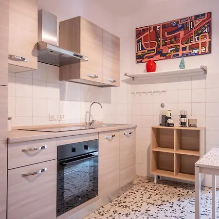 Apartment Ltpanella Yellow Pop Rome