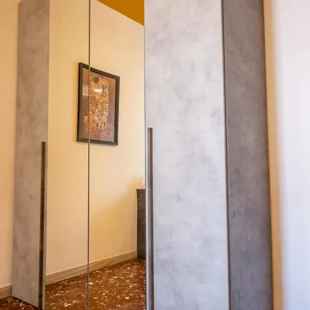 Апартаменты Yellow Pop - Design E Colore A *